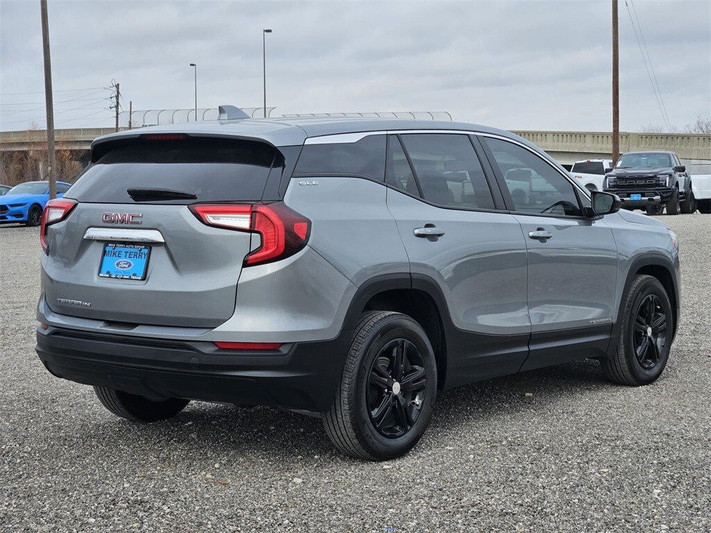 Used 2024 GMC Terrain SLE SUV