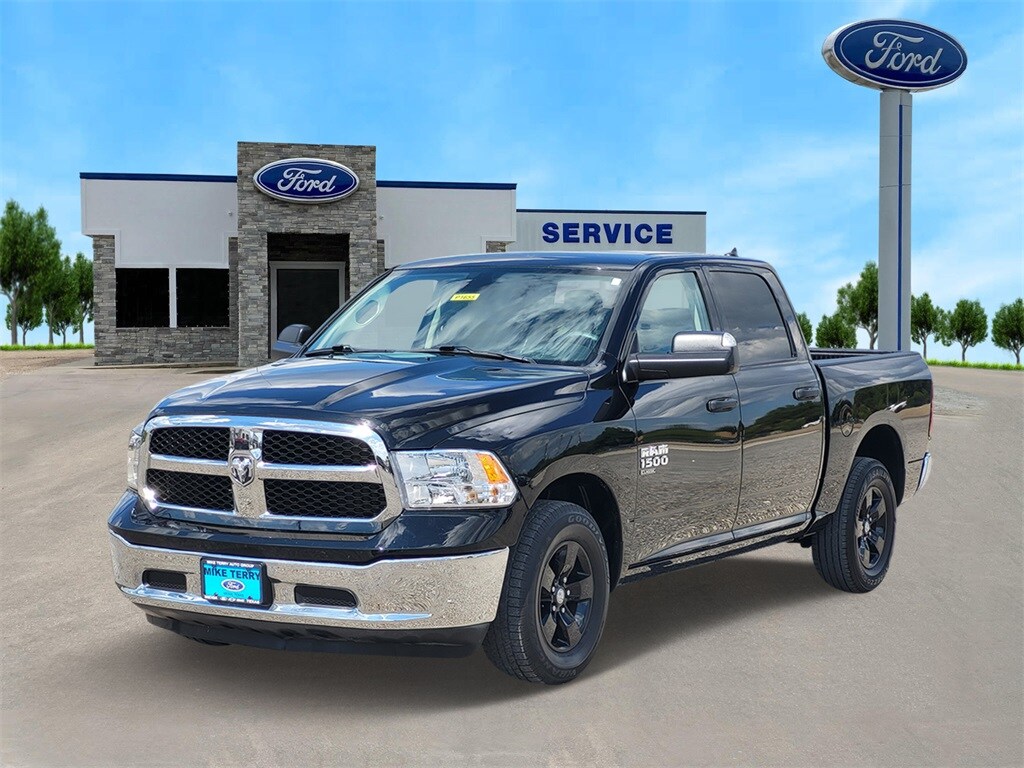2023 Ram 1500 Classic SLT photo 2