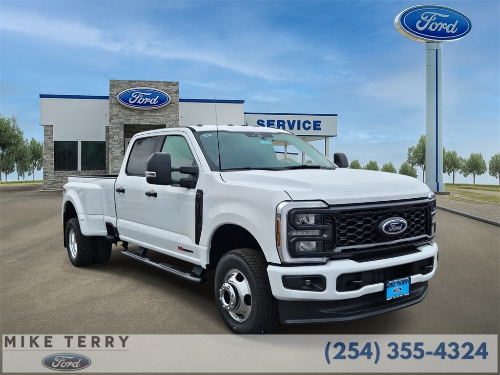 2026 Ford F-350 Super Duty XL's photo