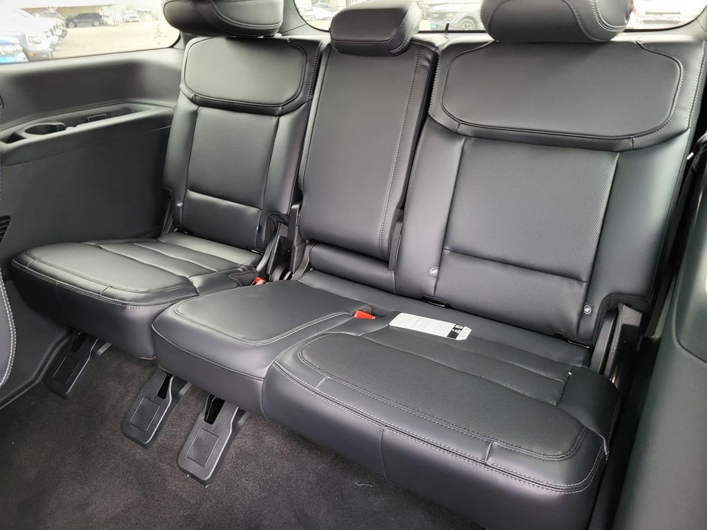 2025 Ford Expedition Platinum - Photo 14