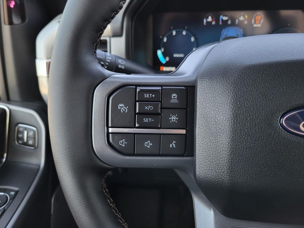 2025 Ford F-150 Lariat - Photo 9
