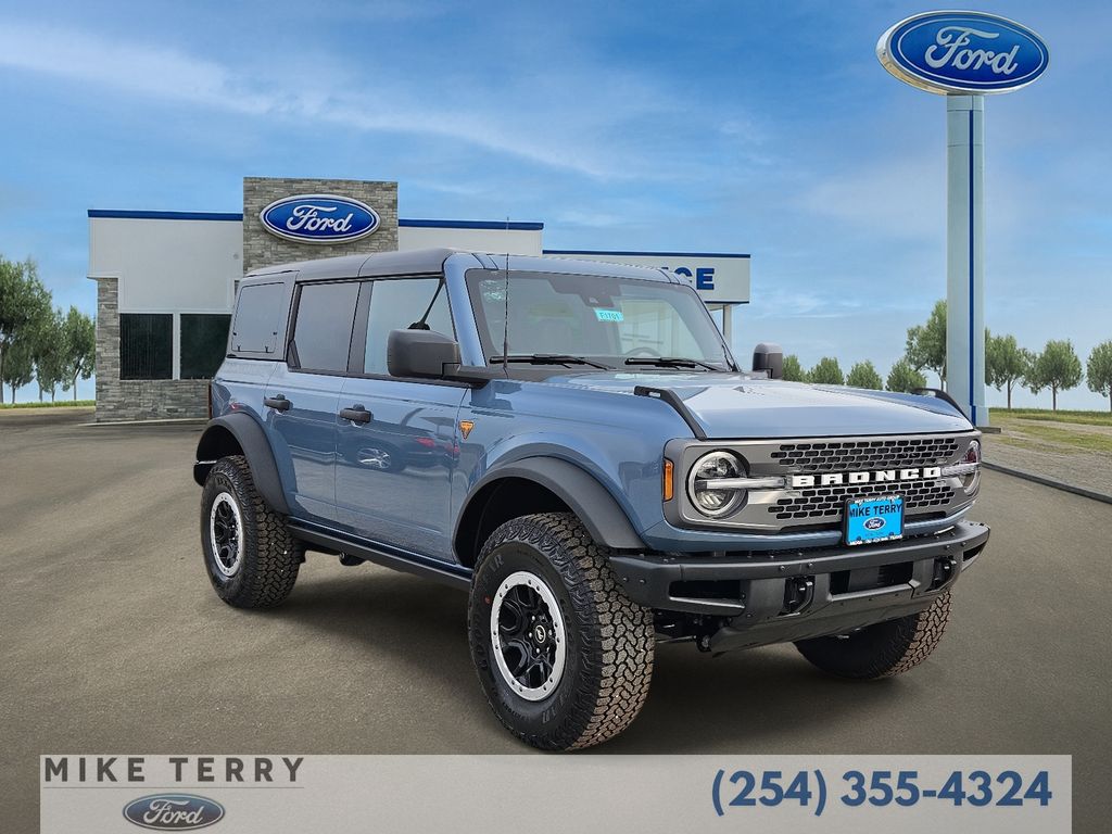 2025 Ford Bronco SUV 
