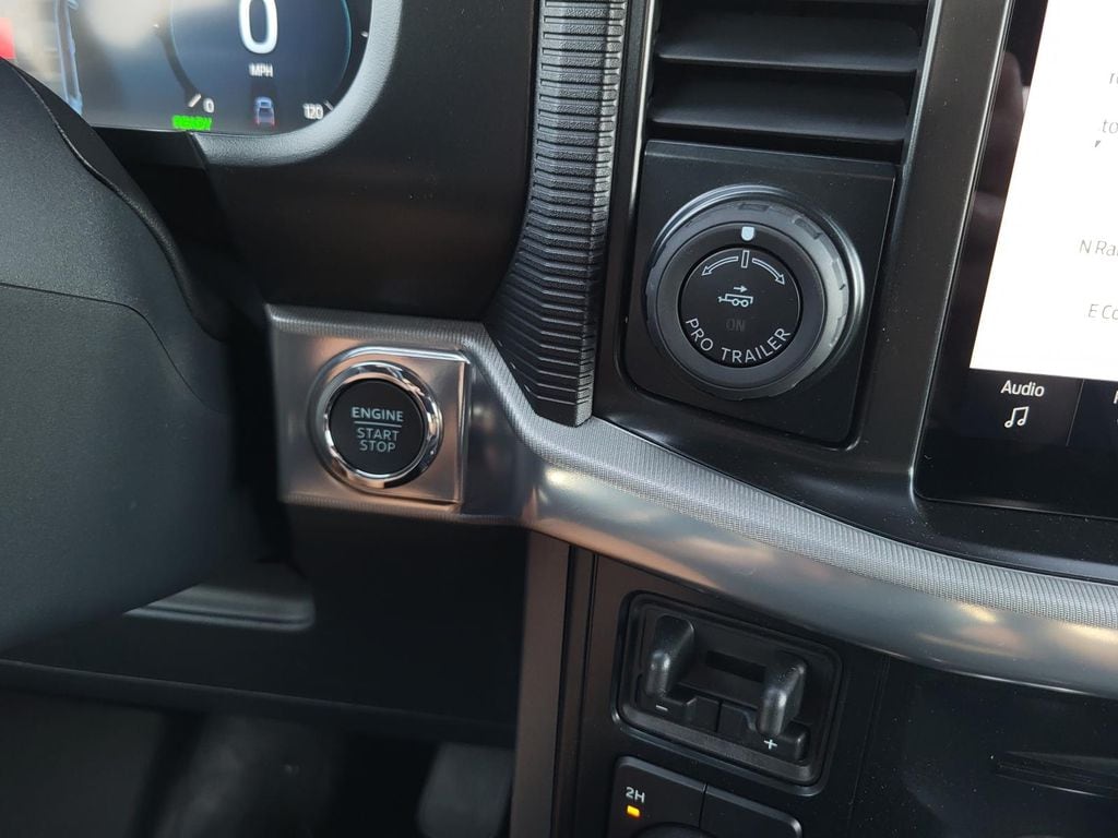 2025 Ford F-150 Lariat - Photo 13