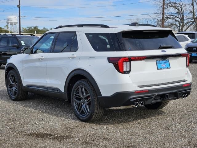 2025 Ford Explorer ST photo 2