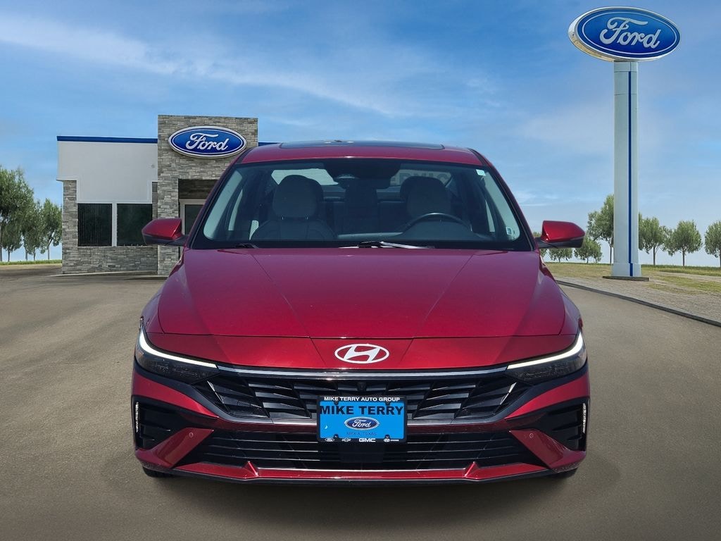 Used 2024 Hyundai Elantra Limited Sedan
