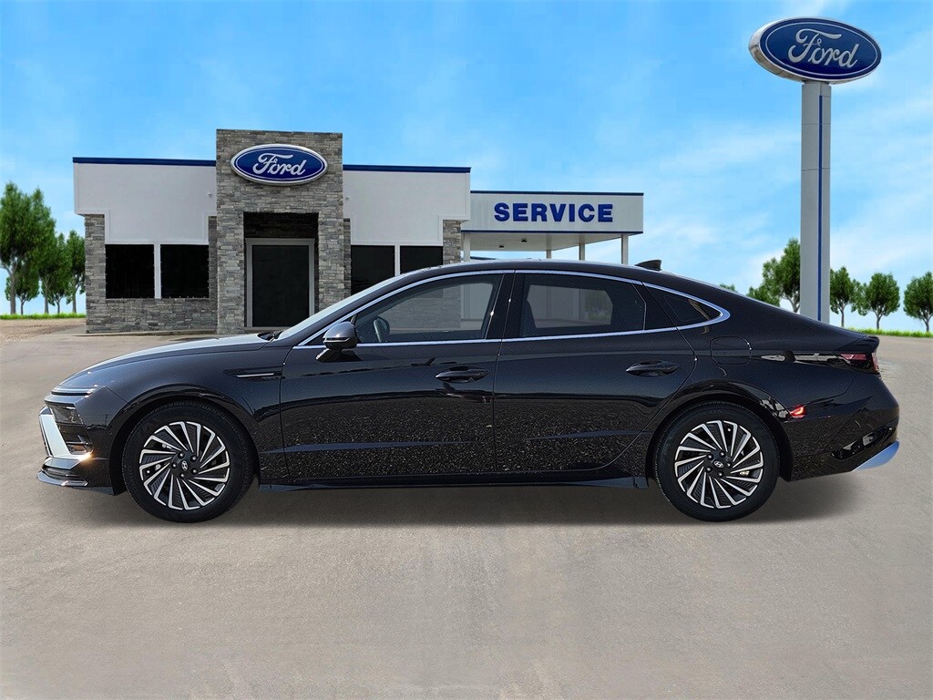2025 Hyundai Sonata Hybrid Limited photo 3