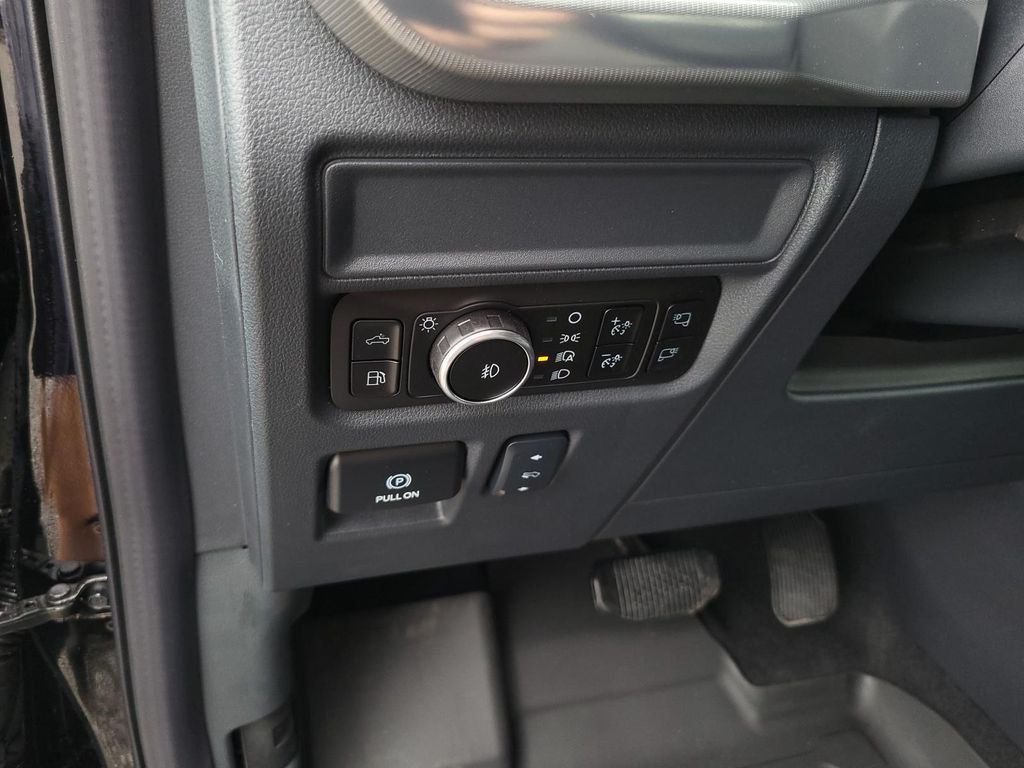 2025 Ford F-150 Lariat - Photo 8