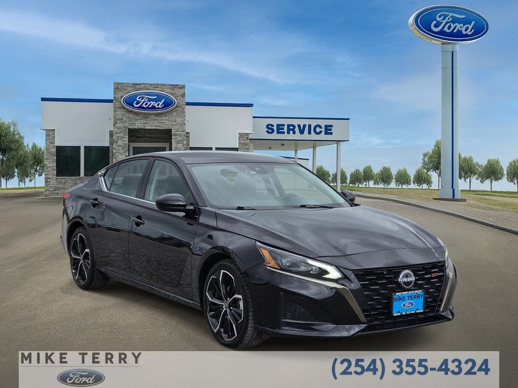 Used 2024 Nissan Altima 2.5 SR Sedan
