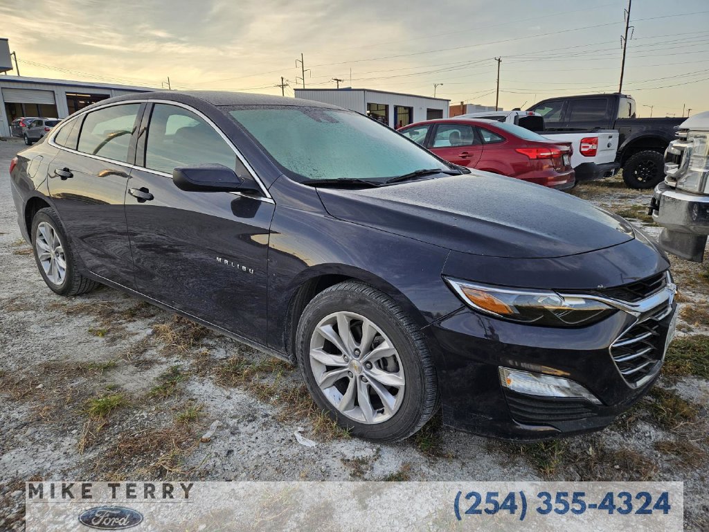 1G1ZD5ST1SF136405