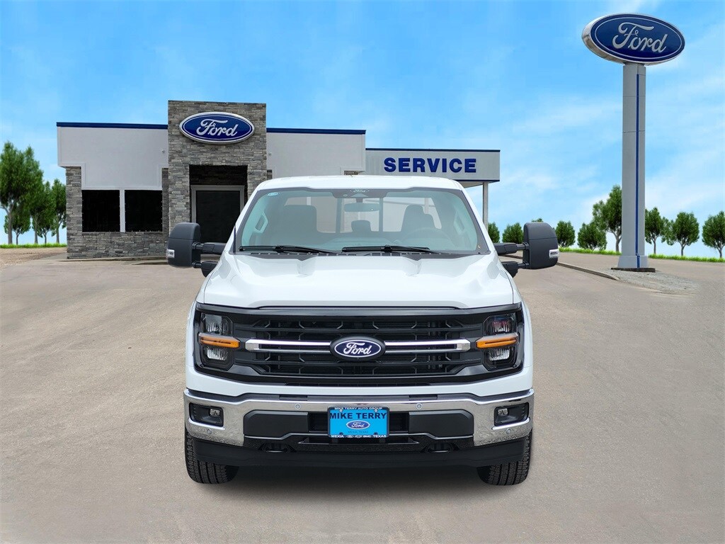 2025 Ford F-150 XLT photo 2