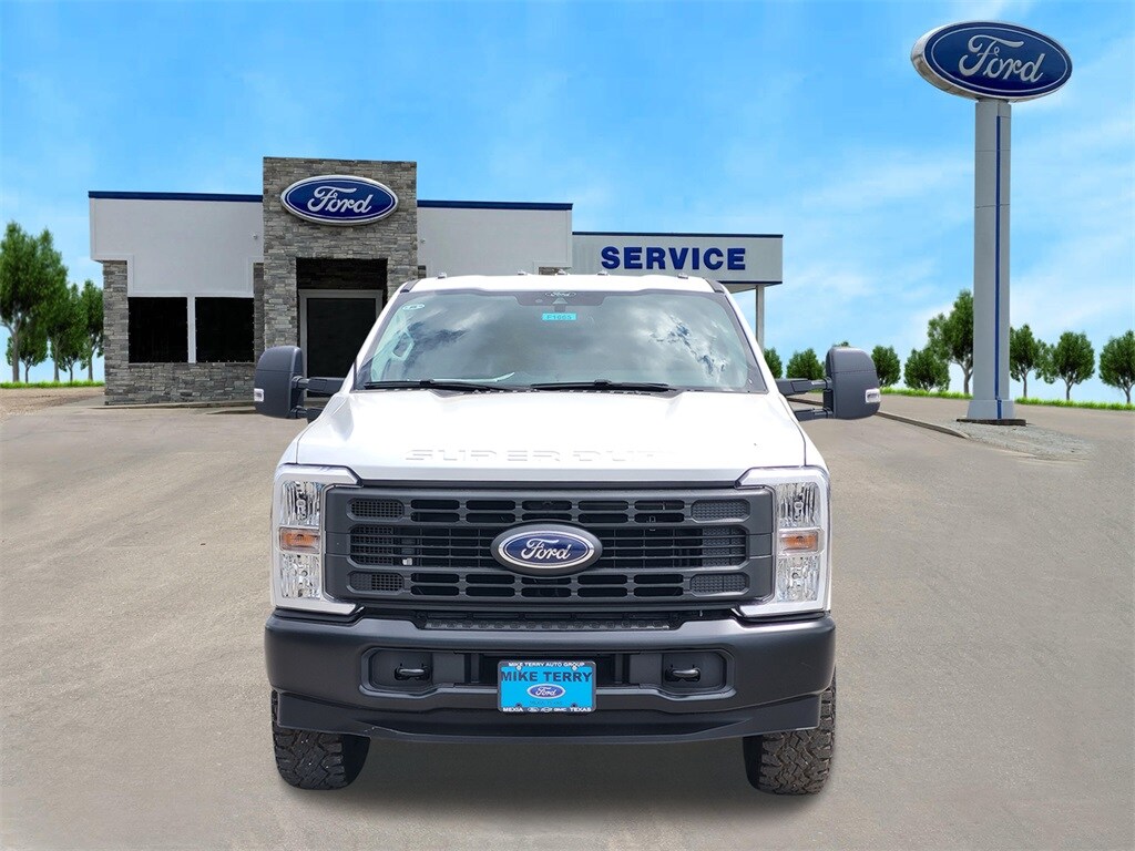 2026 Ford F-250 photo 2