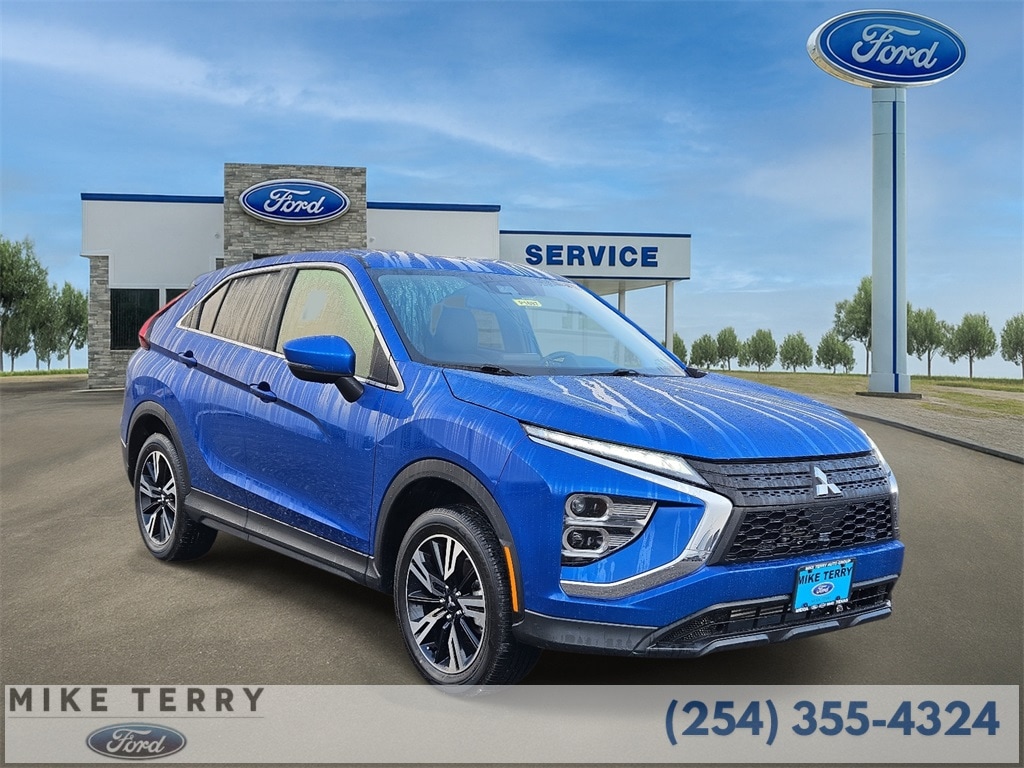 2025 Mitsubishi Eclipse Cross SE's photo