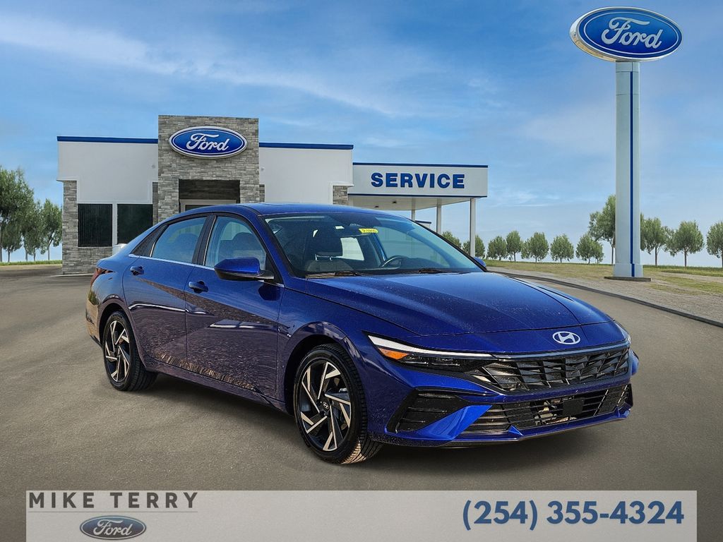 Used 2025 Hyundai Elantra SEL Convenience