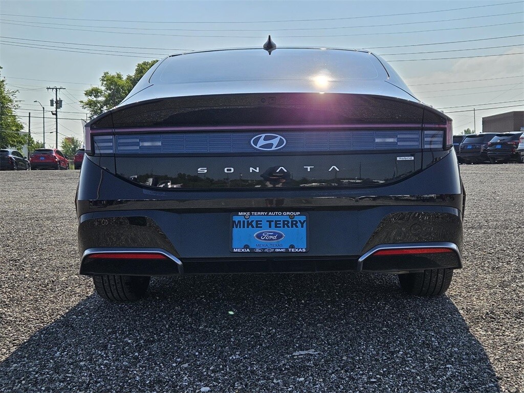 2025 Hyundai Sonata Hybrid Limited photo 4