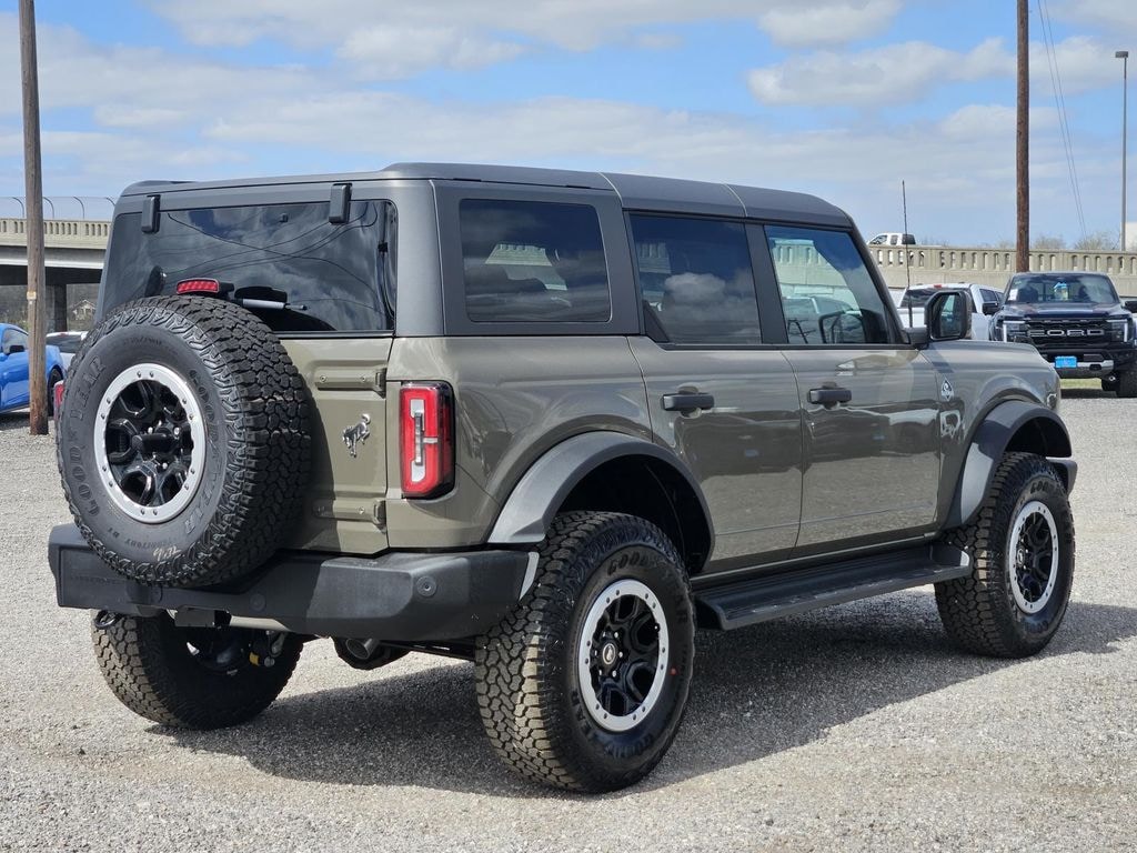 New 2026 Ford Bronco Outer Banks SUV