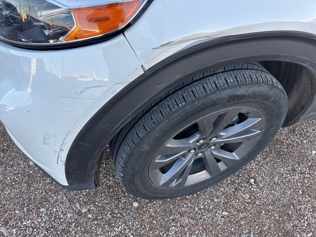 2022 Ford Explorer XLT photo 2