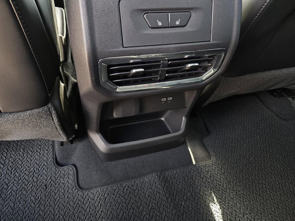 2025 GMC Sierra EV Denali - Photo 13