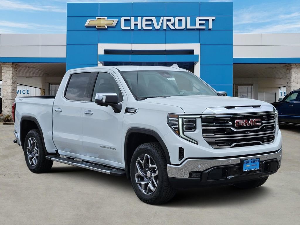 2026 GMC Sierra 4WD Crew Cab Short Box SLT's photo