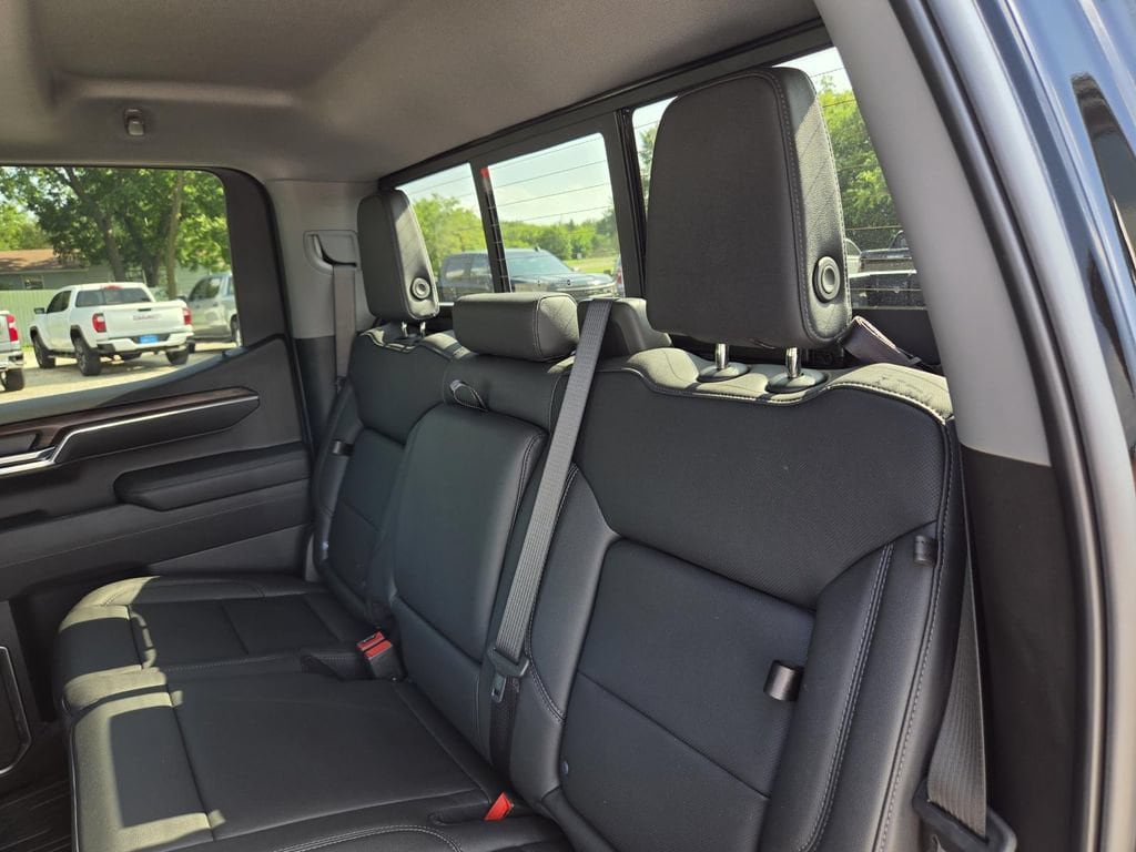 2026 GMC Sierra 1500 SLT - Photo 27