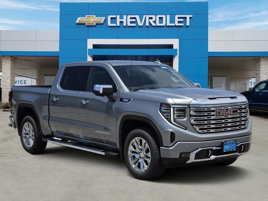 2026 GMC Sierra 4WD Crew Cab Short Box Denali's photo