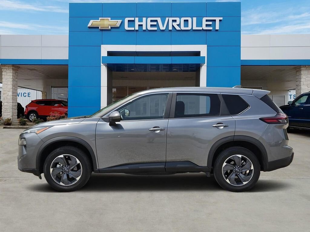Used 2025 Nissan Rogue SV FWD SUV