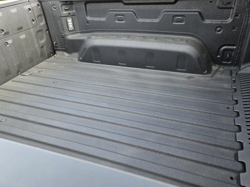 2025 GMC Sierra EV Denali - Photo 6