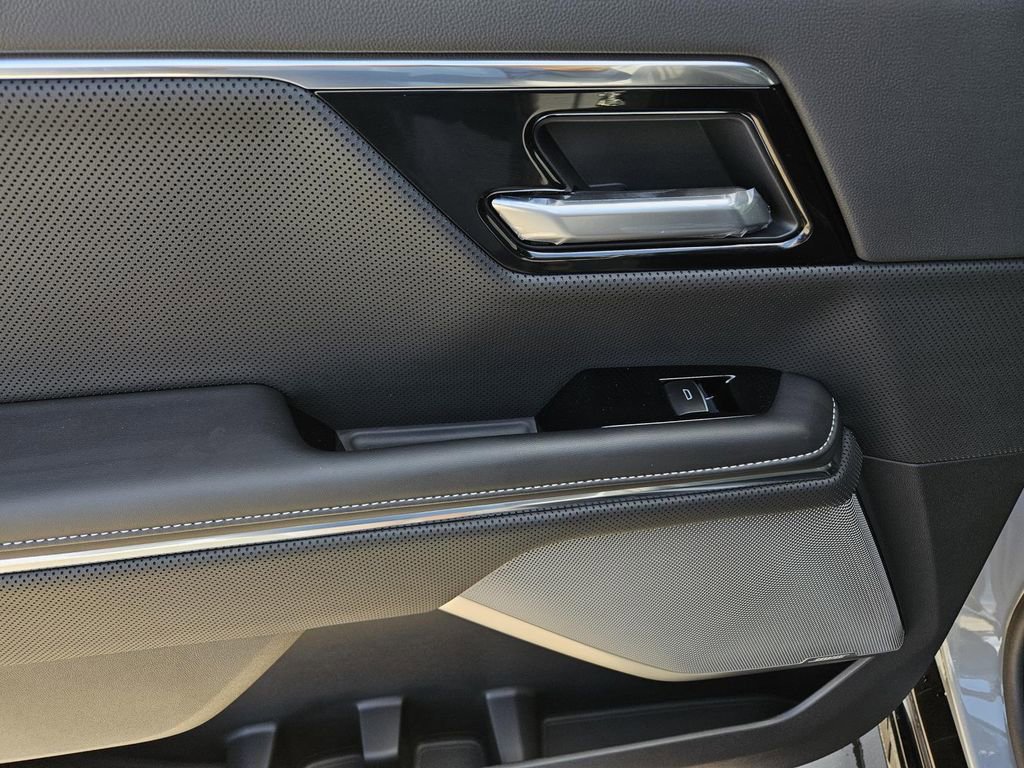 2025 GMC Sierra EV Denali - Photo 11