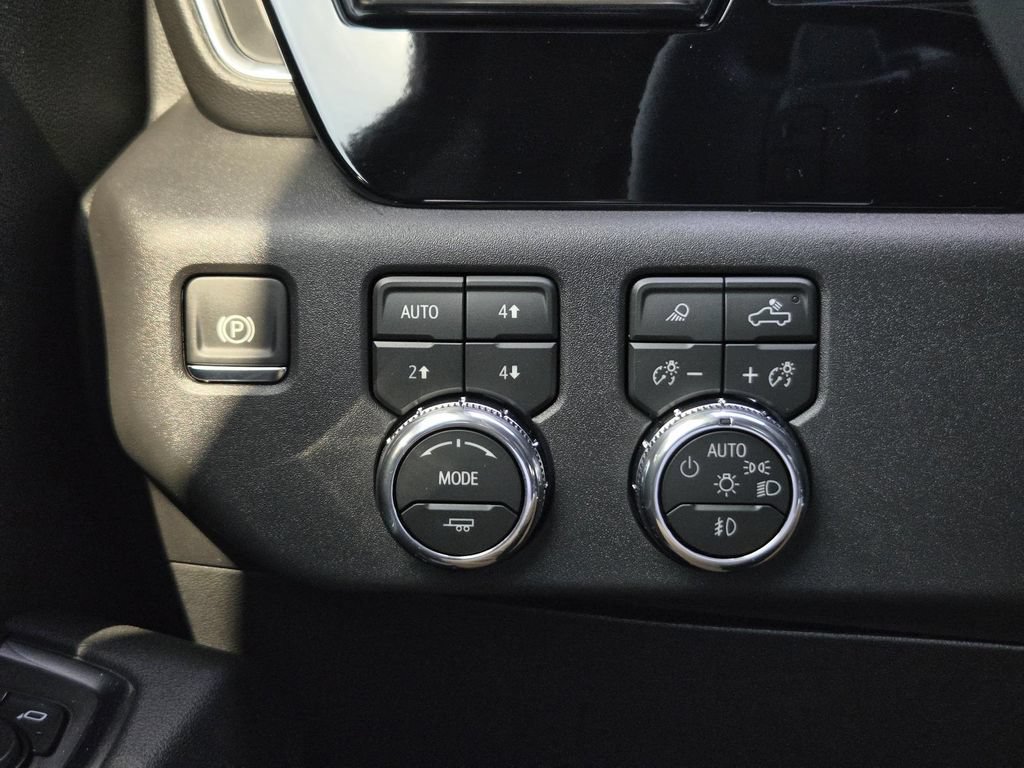 2026 GMC Sierra 1500 SLT - Photo 24