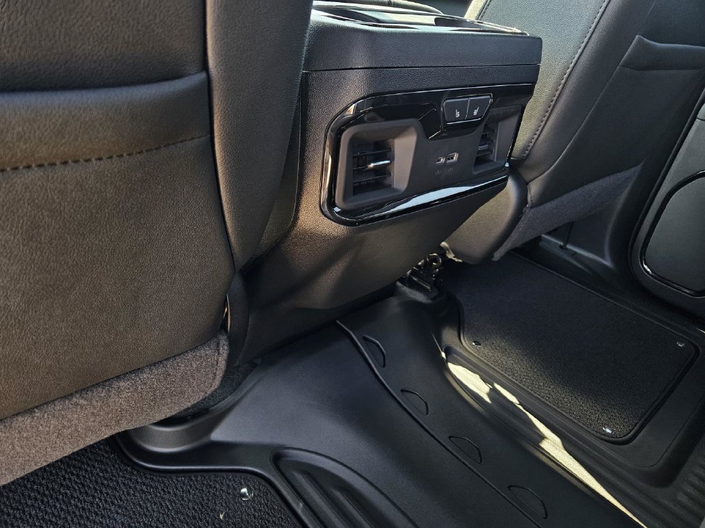 2026 GMC Sierra 2500HD AT4 - Photo 15
