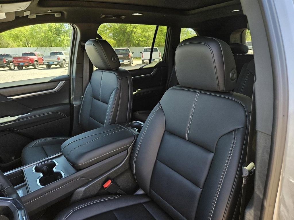 2026 GMC Acadia Elevation - Photo 10