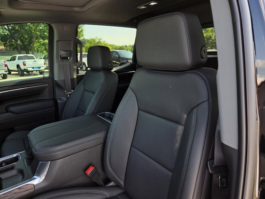 2026 GMC Sierra 1500 SLT - Photo 12