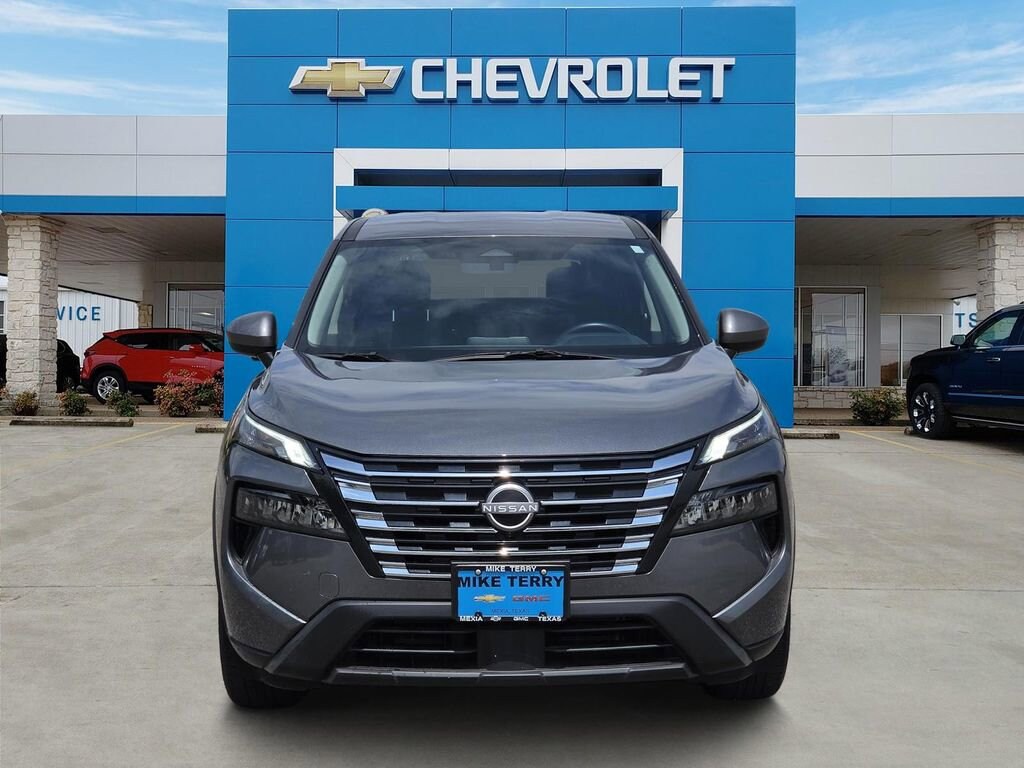 Used 2025 Nissan Rogue SV FWD SUV