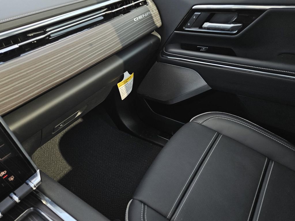 2025 GMC Sierra EV Denali - Photo 25