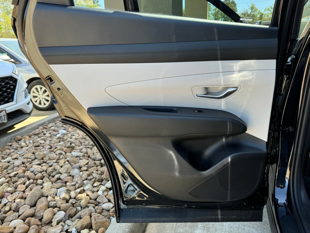 2025 Hyundai Tucson SEL - Photo 23