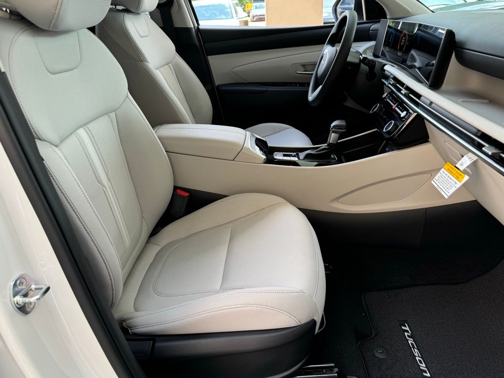 2025 Hyundai Tucson SEL - Photo 18