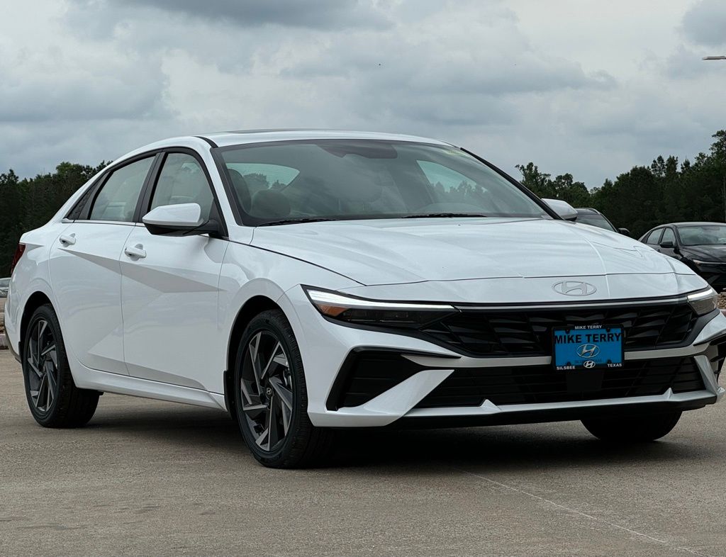 2025 Hyundai Elantra SEL - Photo 10