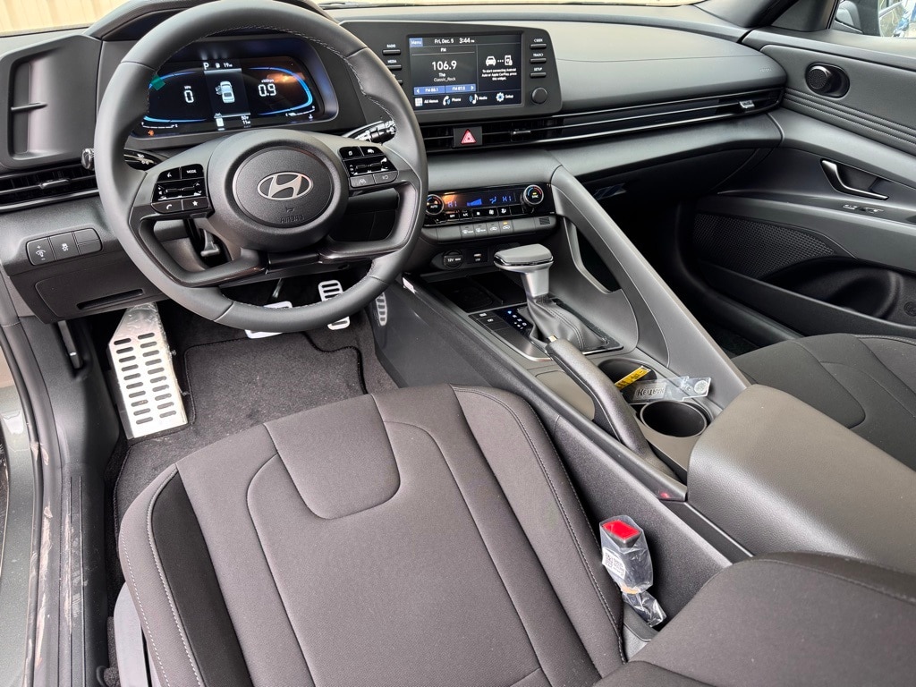 New 2026 Hyundai Elantra SEL Sport Sedan