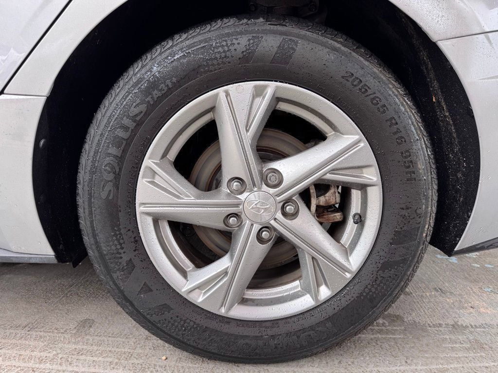 2023 Hyundai Sonata SE - Photo 23