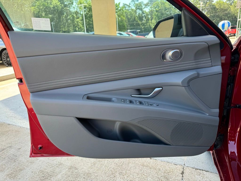 2025 Hyundai Elantra SEL - Photo 19