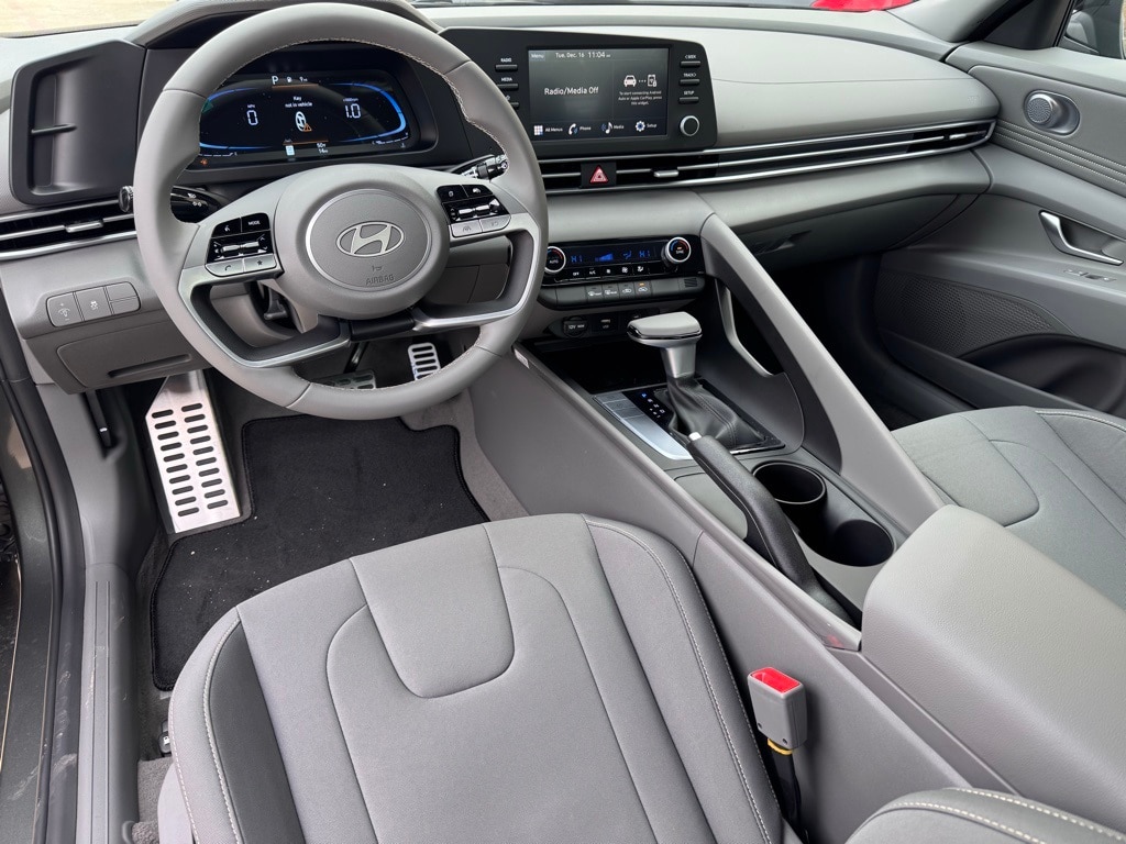 New 2026 Hyundai Elantra SEL Sport Sedan