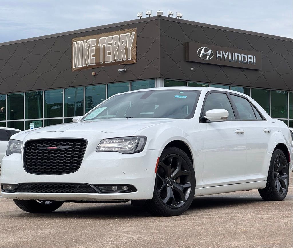 2023 Chrysler 300 S