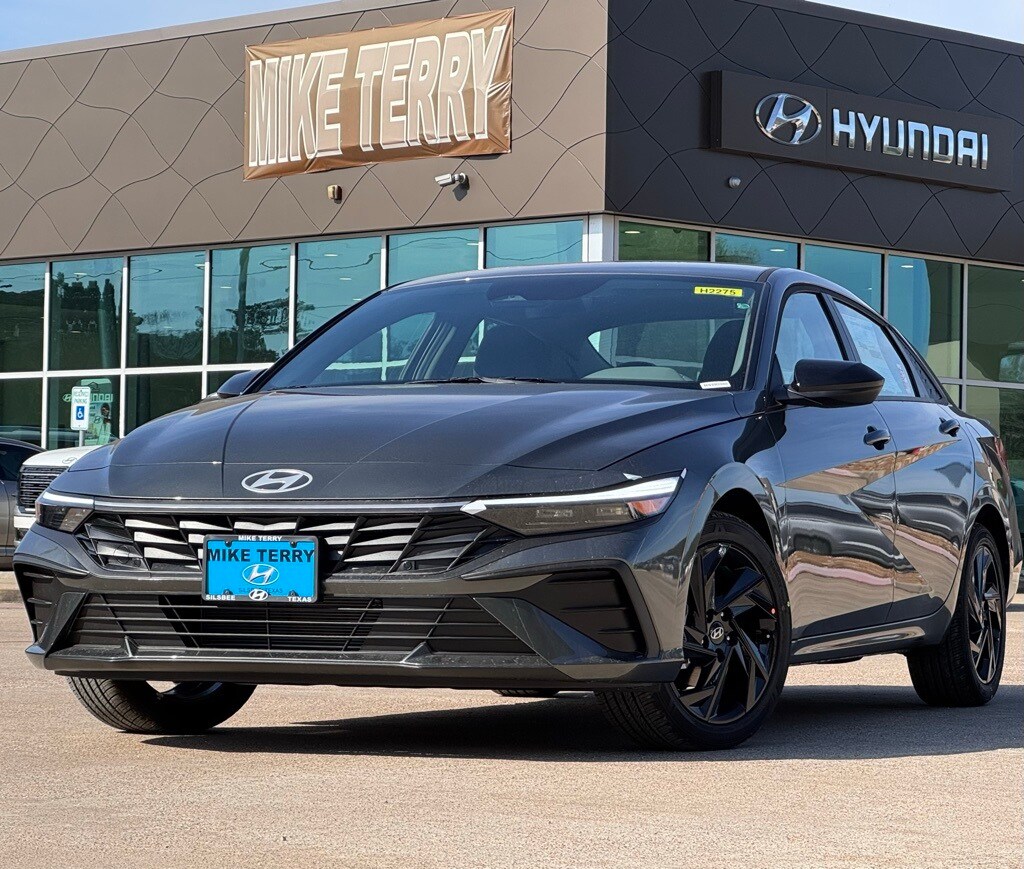 2026 Hyundai Elantra SEL's photo