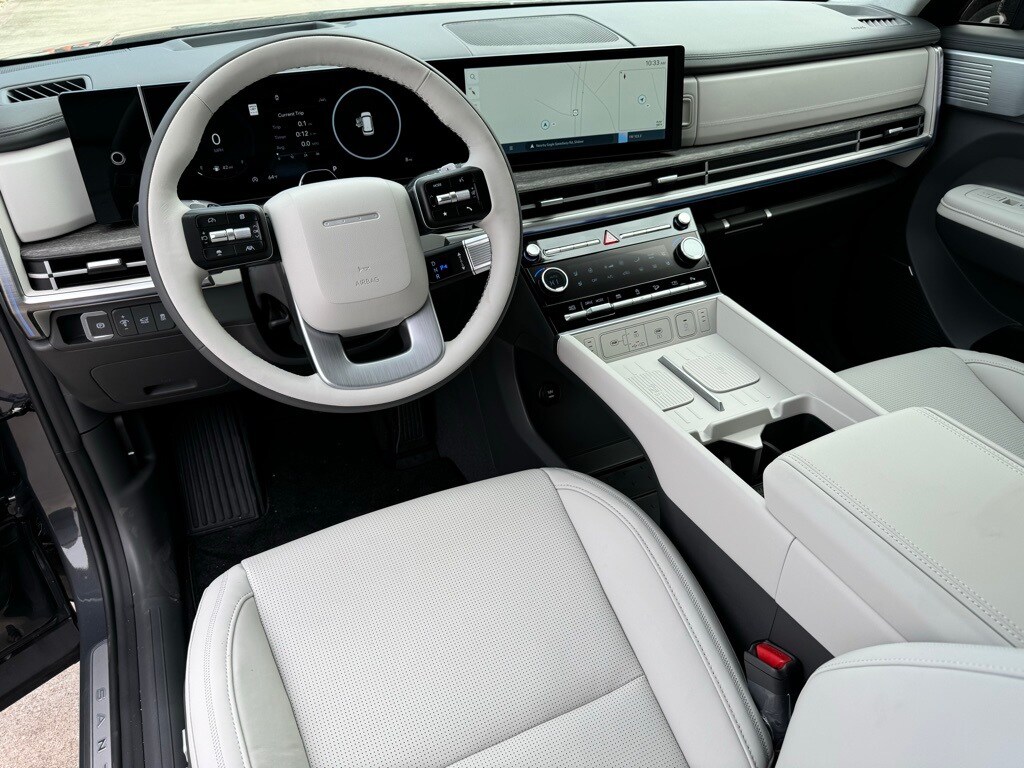 2025 Hyundai Santa Fe Calligraphy photo 2