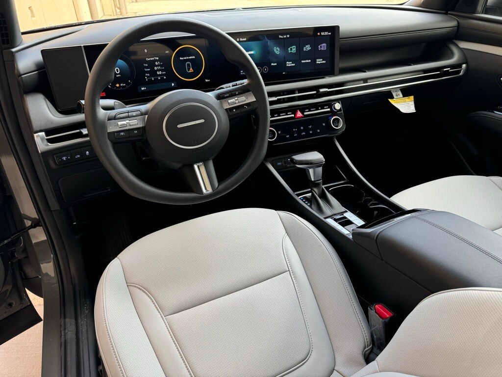 2025 Hyundai Santa Cruz SEL Activity photo 2