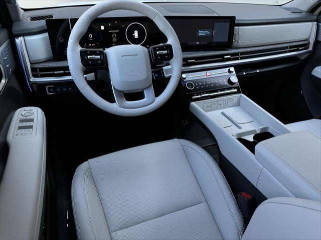 2025 Hyundai Santa Fe photo 2
