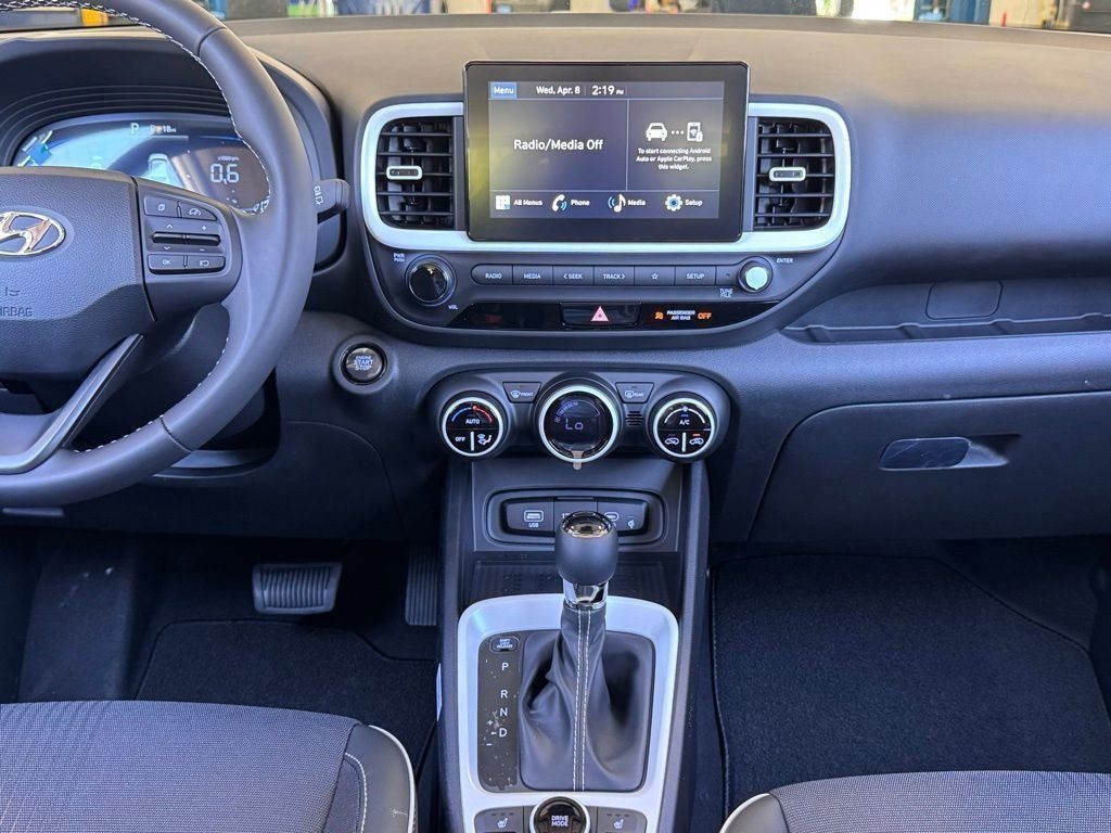 New 2026 Hyundai Venue SEL w/Two-Tone Roof SUV