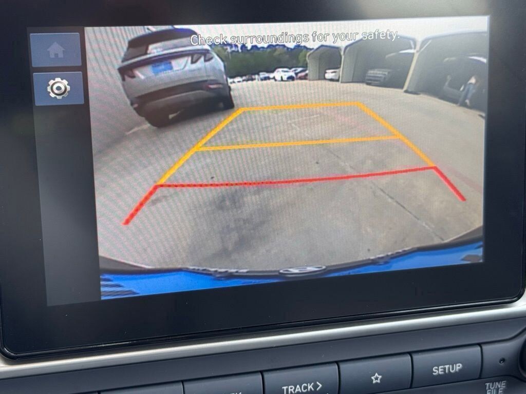 New 2026 Hyundai Venue SEL w/Two-Tone Roof SUV