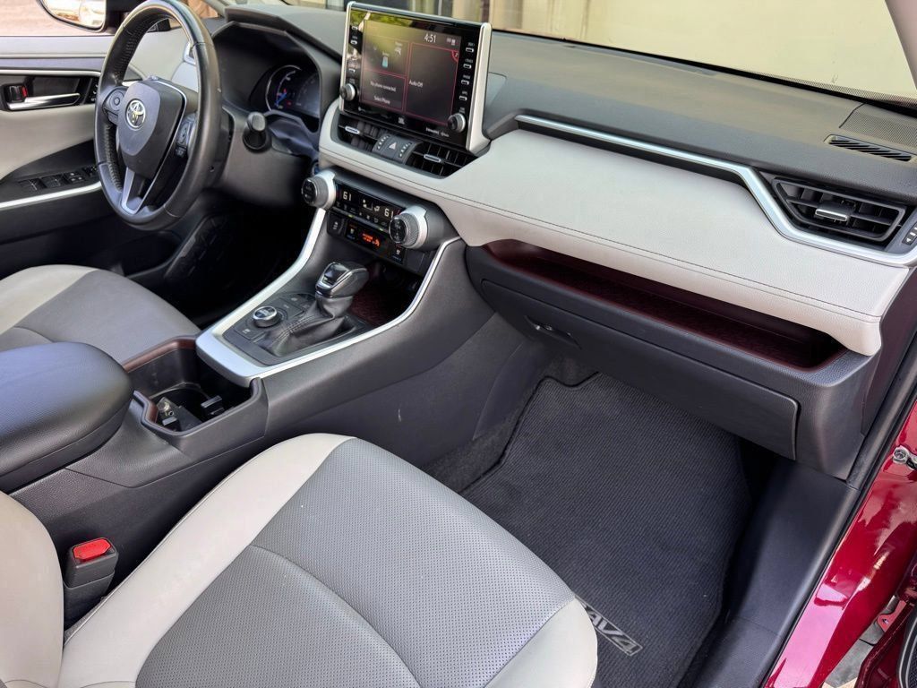 2022 Toyota RAV4 Limited - Photo 14