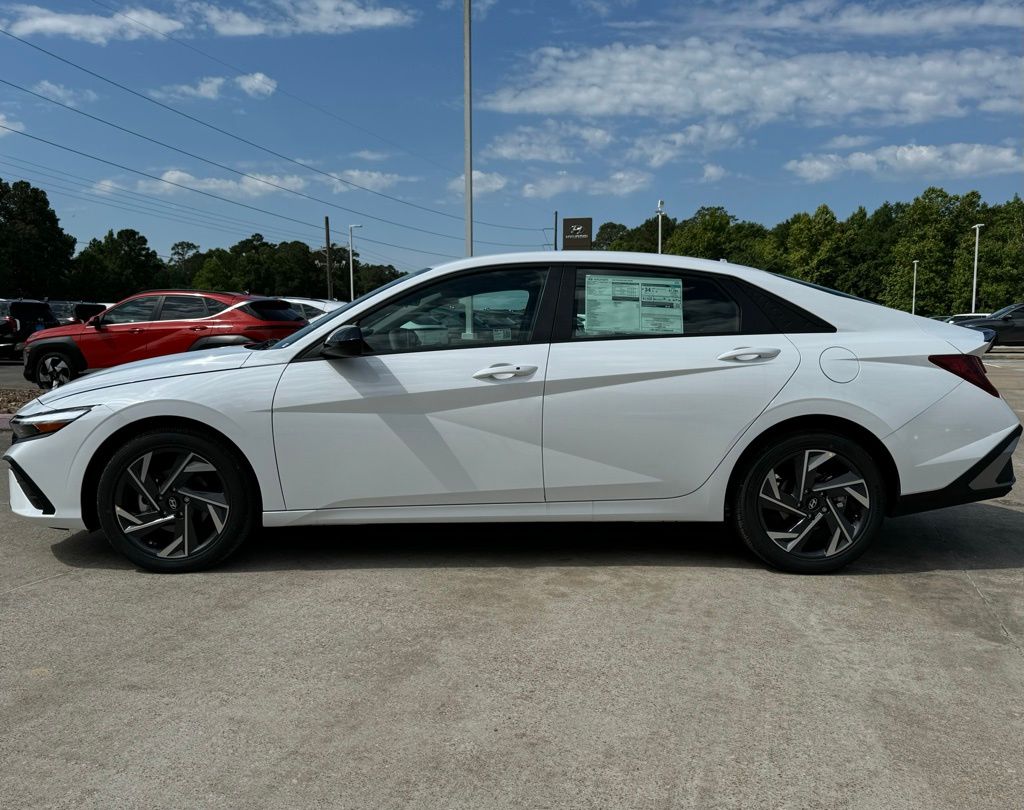 2025 Hyundai Elantra SEL - Photo 9