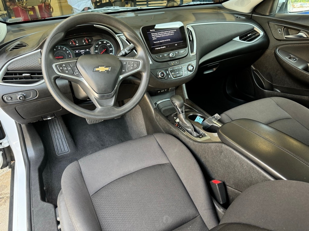 1G1ZD5ST5PF161329